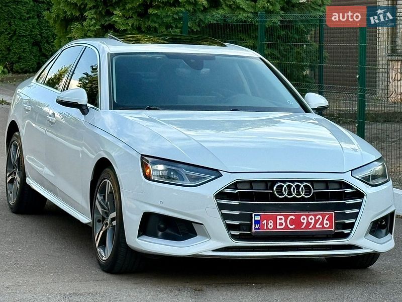 Седан Audi A4 2021 в Рівному