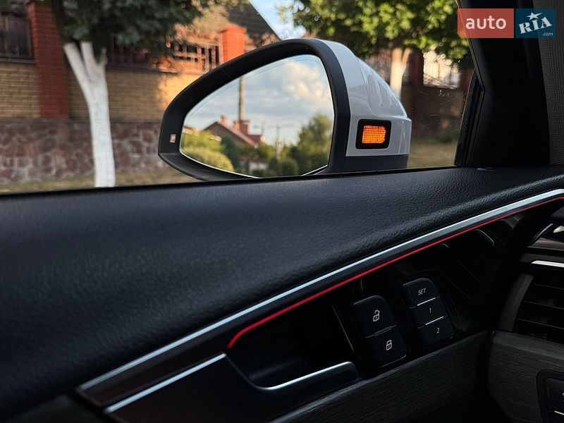 Седан Audi A4 2021 в Рівному