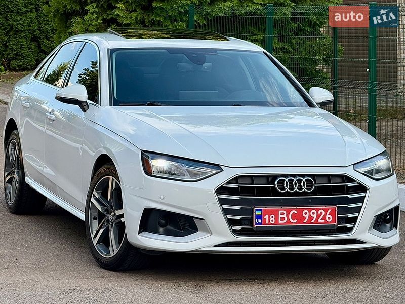 Седан Audi A4 2021 в Рівному
