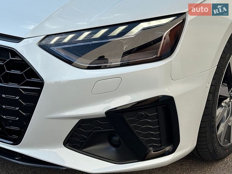 Седан Audi A4 2023 в Рівному