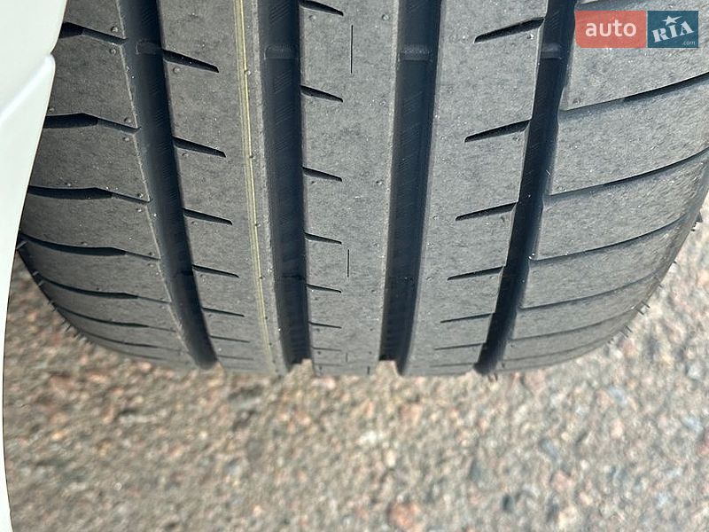 Седан Audi A4 2023 в Рівному