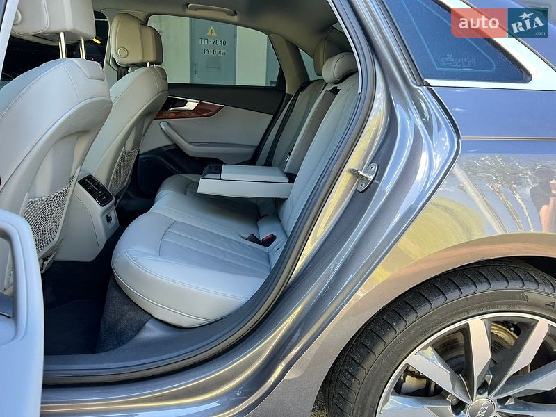 Седан Audi A4 2020 в Києві