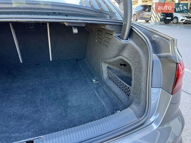 Седан Audi A4 2020 в Києві