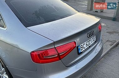 Седан Audi A4 2014 в Львове