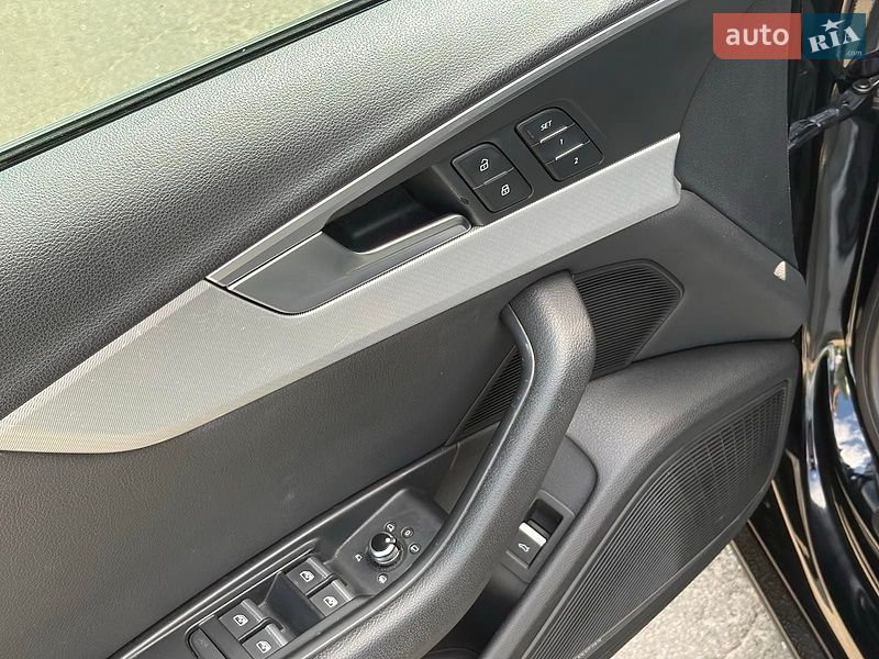 Седан Audi A4 2016 в Києві