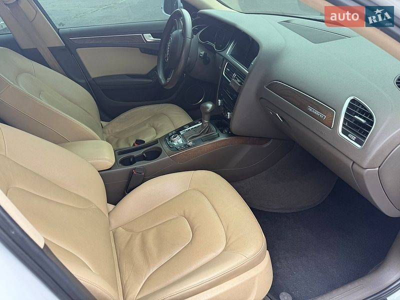 Седан Audi A4 2014 в Днепре