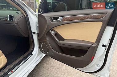 Седан Audi A4 2014 в Днепре