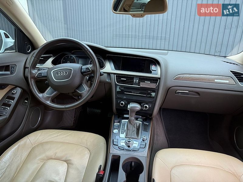 Седан Audi A4 2014 в Днепре