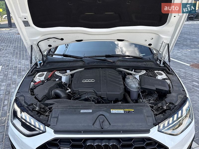 Седан Audi A4 2022 в Полтаве