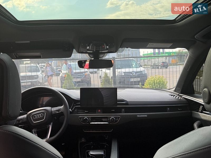 Седан Audi A4 2022 в Полтаве