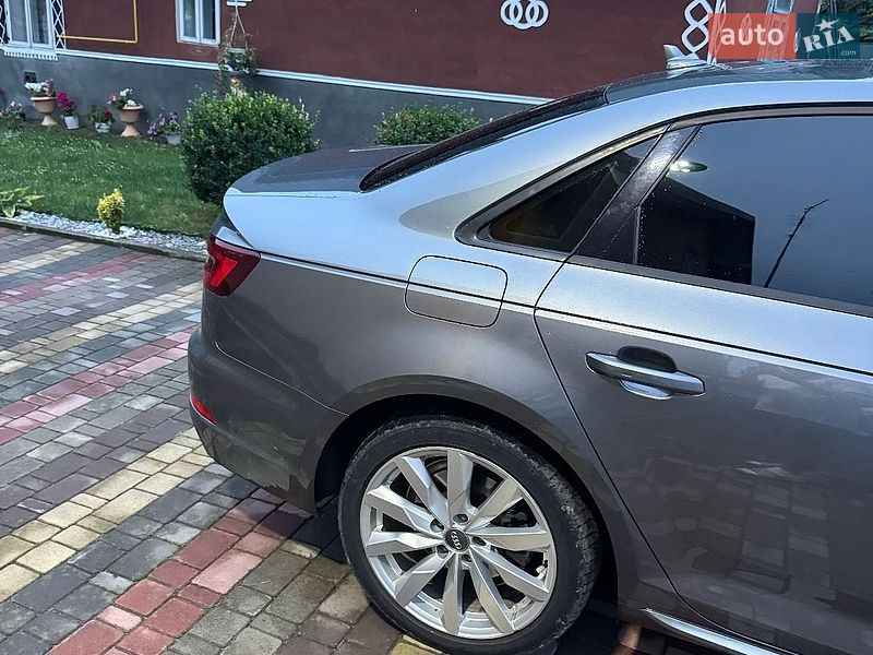 Седан Audi A4 2018 в Монастыриске
