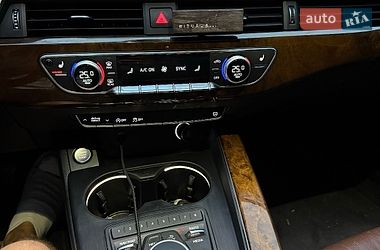 Седан Audi A4 2018 в Монастыриске
