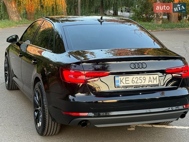 Седан Audi A4 2018 в Кривом Роге