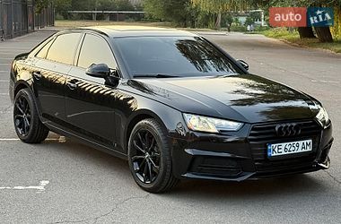 Седан Audi A4 2018 в Кривом Роге