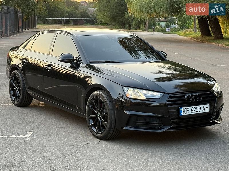 Седан Audi A4 2018 в Кривом Роге