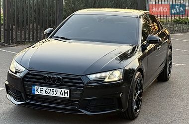 Седан Audi A4 2018 в Кривом Роге