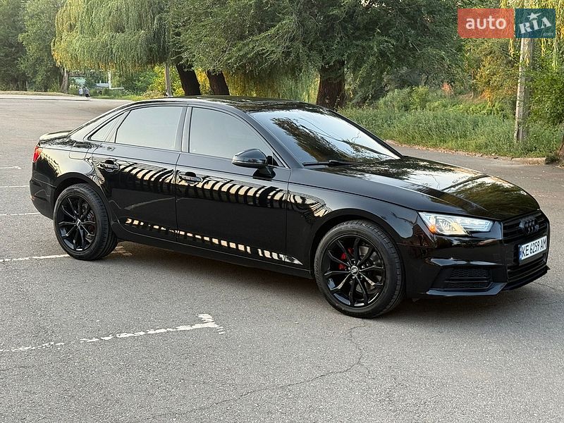 Седан Audi A4 2018 в Кривом Роге