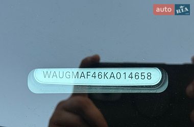 Седан Audi A4 2018 в Кривом Роге