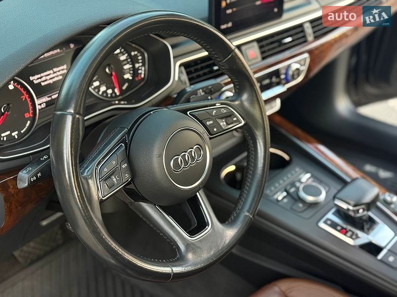 Седан Audi A4 2018 в Кривом Роге