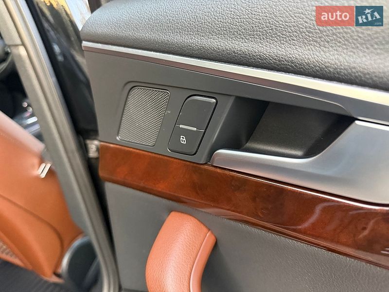 Седан Audi A4 2018 в Кривом Роге