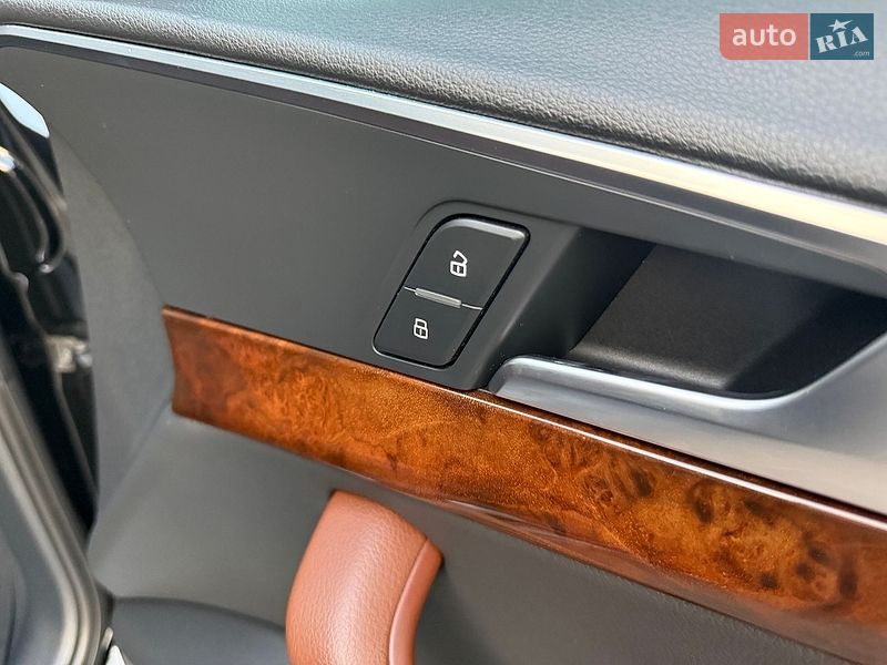 Седан Audi A4 2018 в Кривом Роге