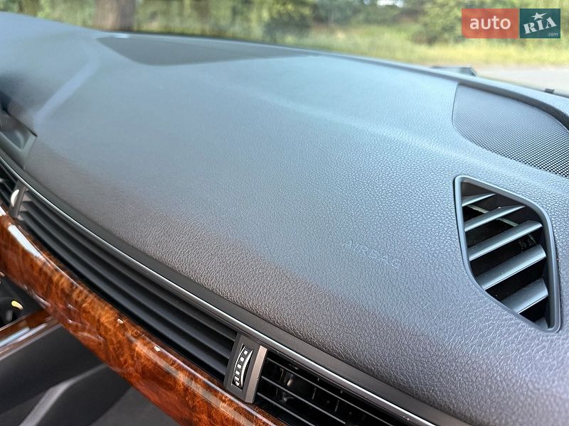 Седан Audi A4 2018 в Кривом Роге