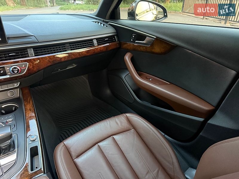 Седан Audi A4 2018 в Кривом Роге