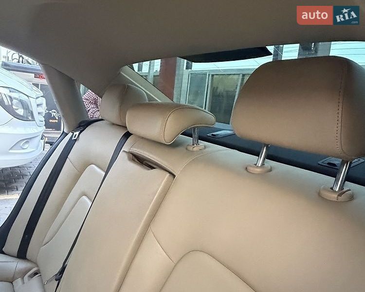 Седан Audi A4 2013 в Бучі