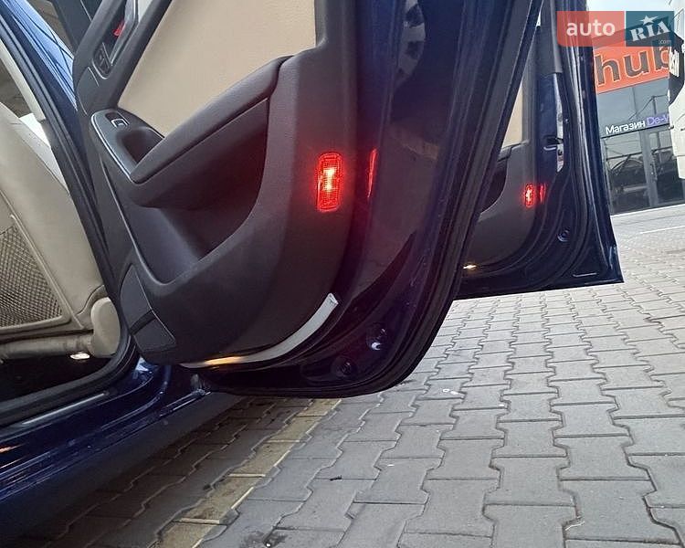 Седан Audi A4 2013 в Бучі