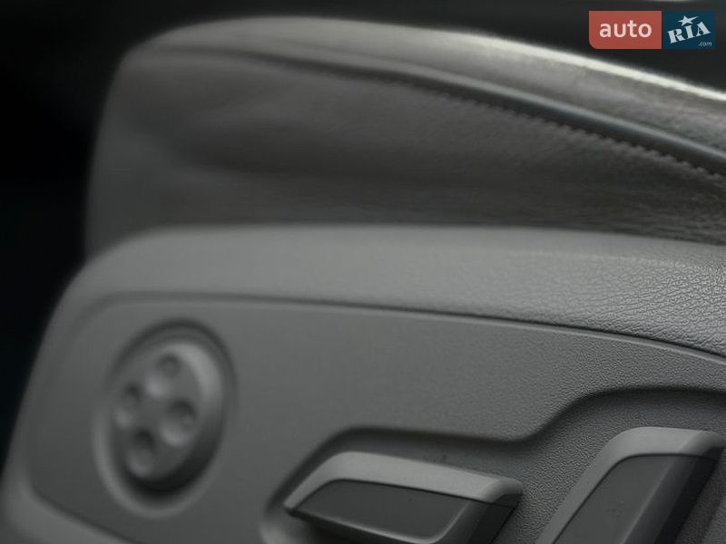 Седан Audi A4 2018 в Бурштині