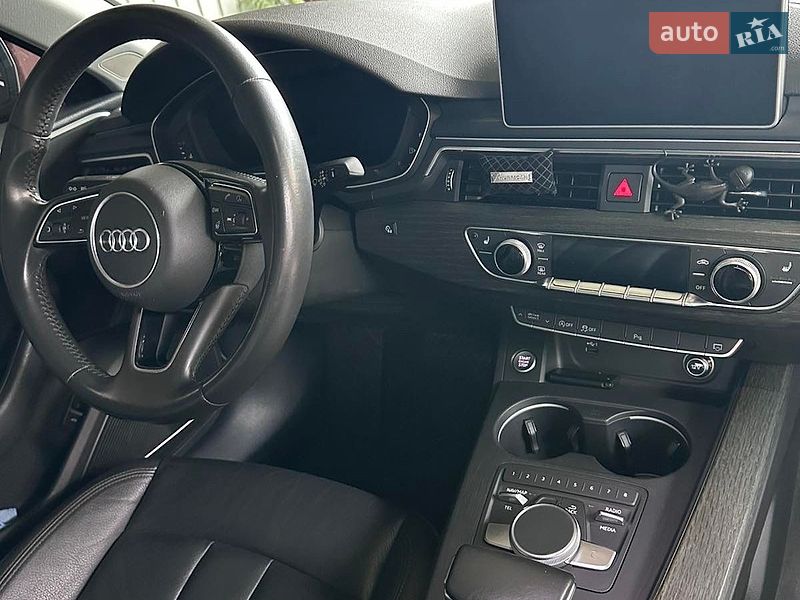 Седан Audi A4 2018 в Києві