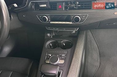 Седан Audi A4 2018 в Киеве