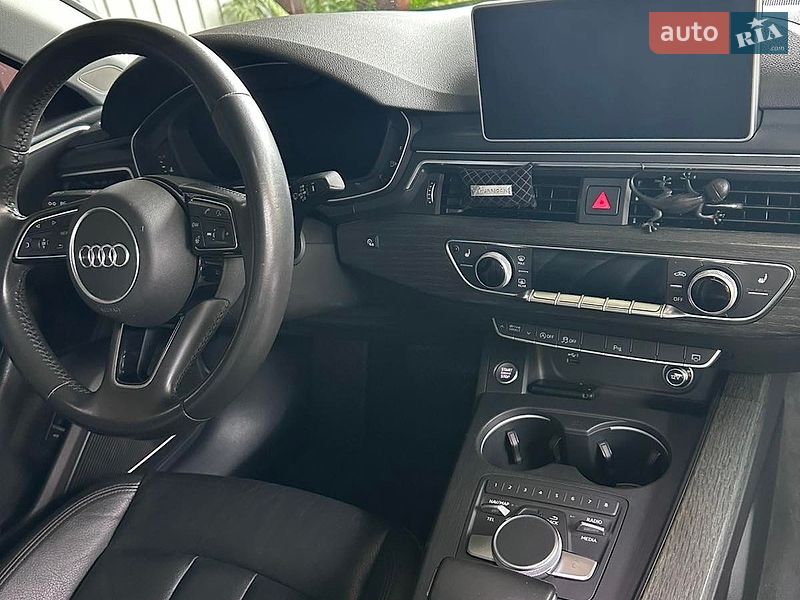 Седан Audi A4 2018 в Києві