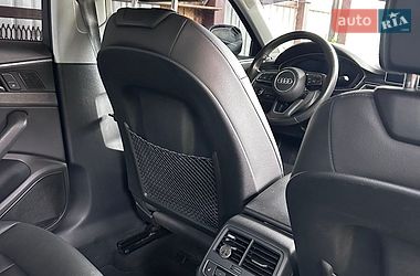 Седан Audi A4 2018 в Киеве