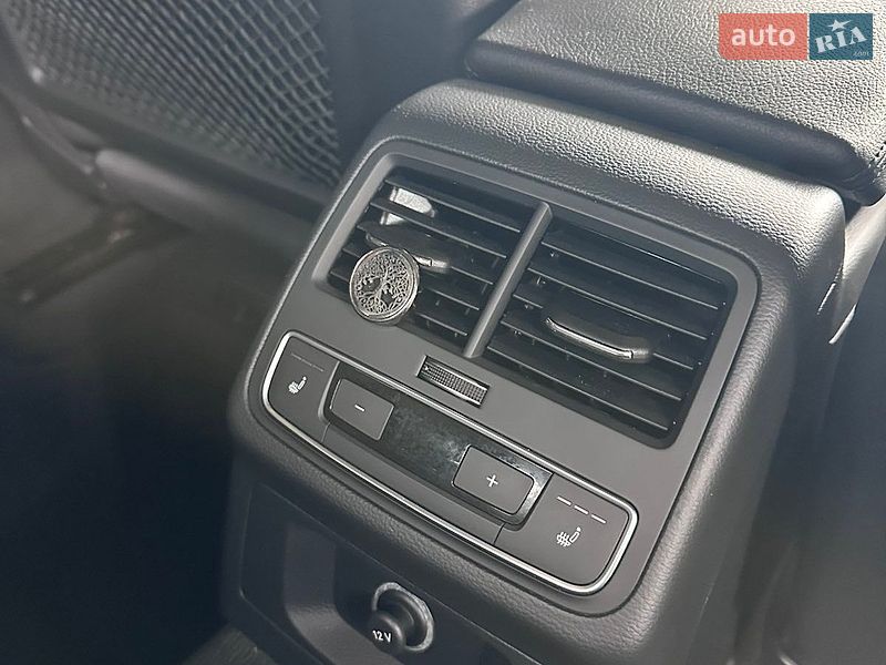 Седан Audi A4 2018 в Києві
