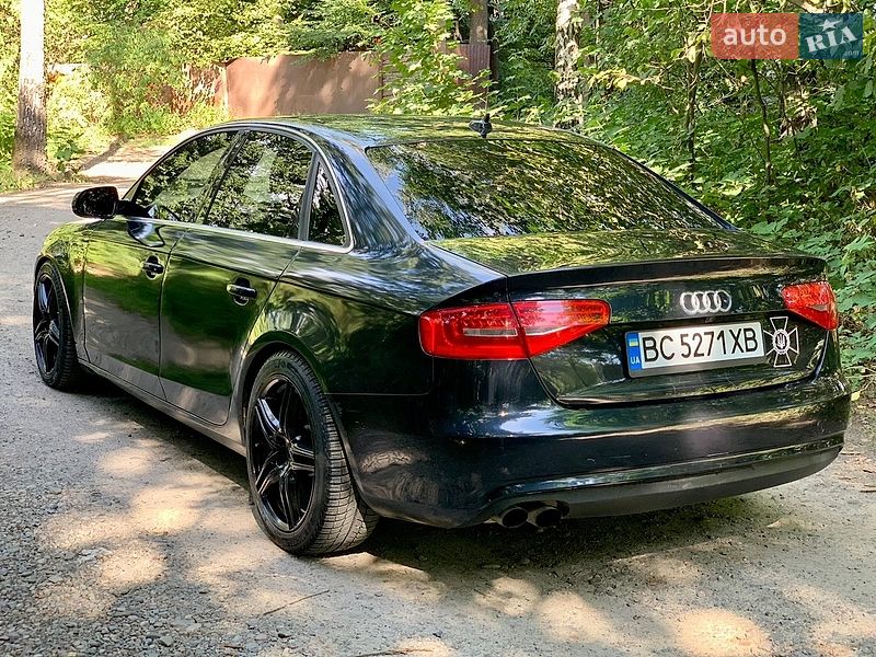 Седан Audi A4 2012 в Києві