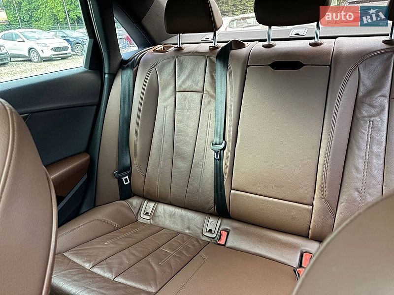 Седан Audi A4 2016 в Львові