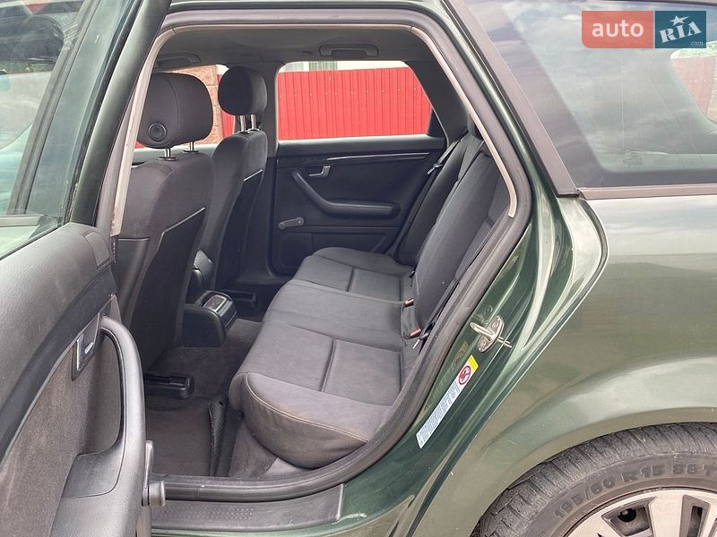 Универсал Audi A4 2001 в Рокитном
