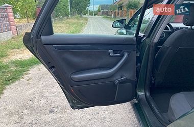 Универсал Audi A4 2001 в Рокитном