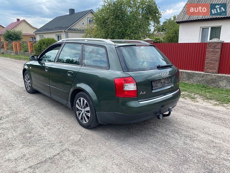 Универсал Audi A4 2001 в Рокитном