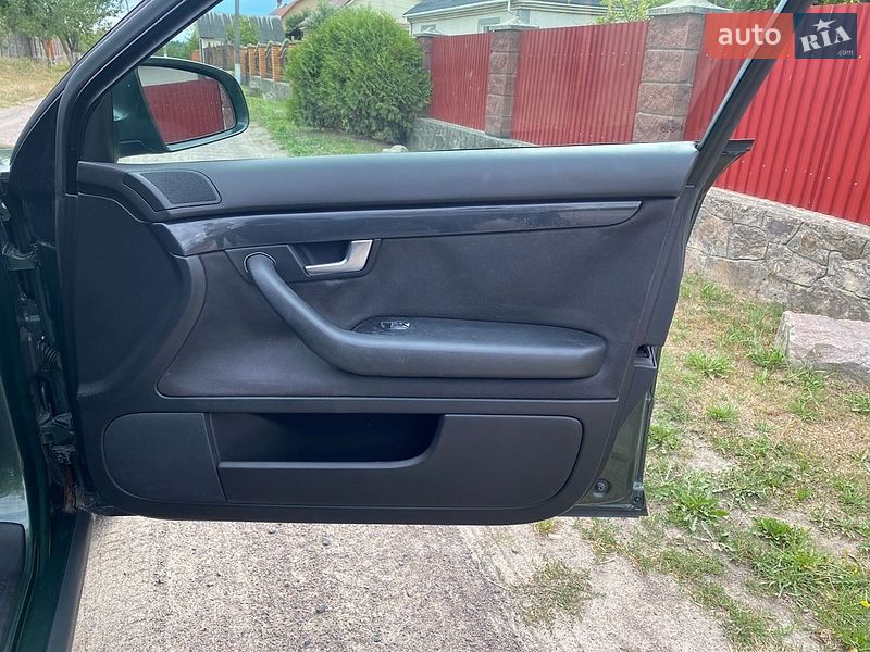 Универсал Audi A4 2001 в Рокитном