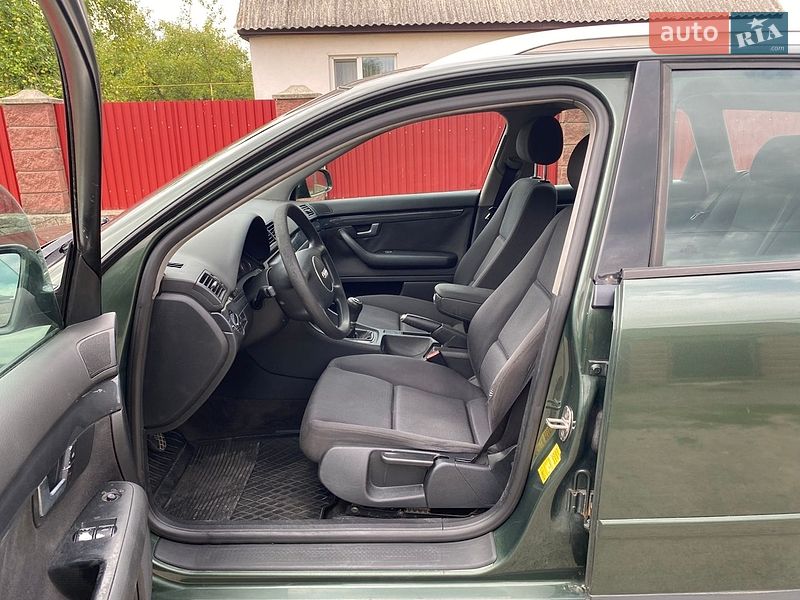 Универсал Audi A4 2001 в Рокитном