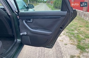 Универсал Audi A4 2001 в Рокитном