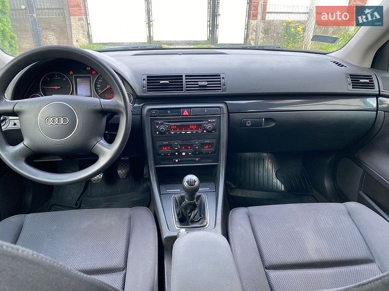 Универсал Audi A4 2001 в Рокитном