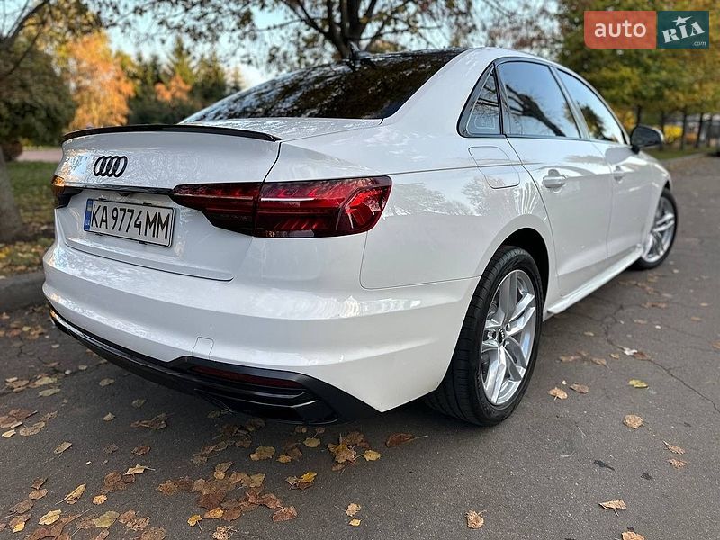 Седан Audi A4 2019 в Киеве