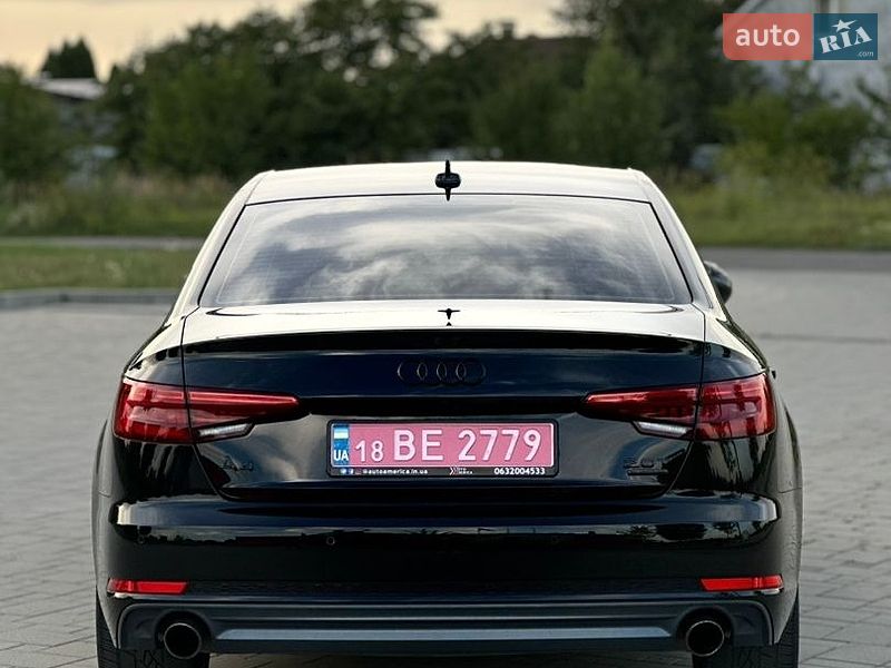 Седан Audi A4 2017 в Рівному