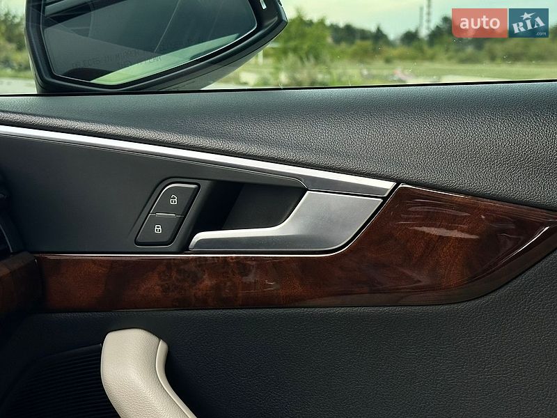 Седан Audi A4 2017 в Рівному