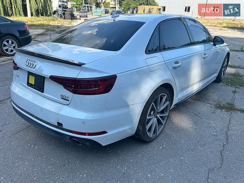 Седан Audi A4 2018 в Києві