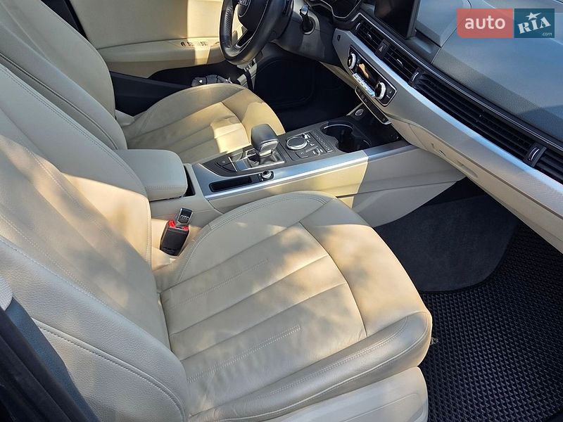 Седан Audi A4 2017 в Полтаві