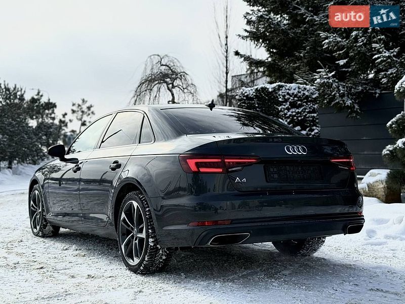 Седан Audi A4 2019 в Львове
